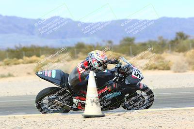 media/Feb-27-2022-CVMA (Sun) [[a3977b6969]]/Race 6 500 Supersport-350 Supersport (Holeshot)/